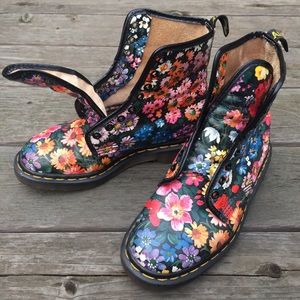 Sienna Miller Floral Docs Vintage UK 5 US 7.5